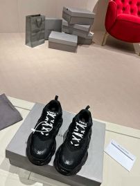 Picture of Balenciaga Shoes Women _SKUfw126976537fw